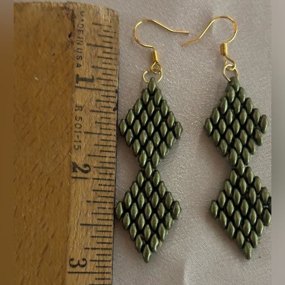 Hand crafted earrings fern /green super duo beads 14k gold filled earwires - Picture 3 of 4